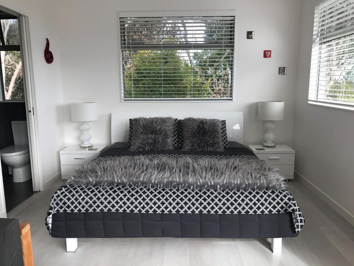 Sea La Vie - Waiheke Island Luxury Accommodation Onetangi Exterior photo
